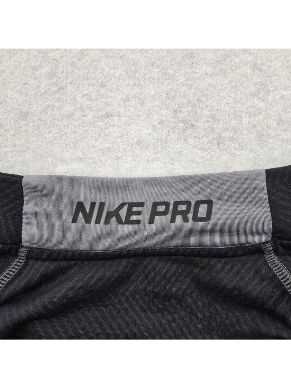Nike Pro Dri Fit Fitted Hyperwarm 1/4 Zip Pullover Size Large Activewear Sports - Picture 8 of 9